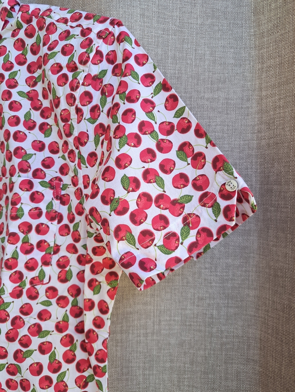 Nwt Ben Sherman Button Front Short Sleeve Shirt Cherry Pattern Stretch Men Sz S - Picture 6 of 9